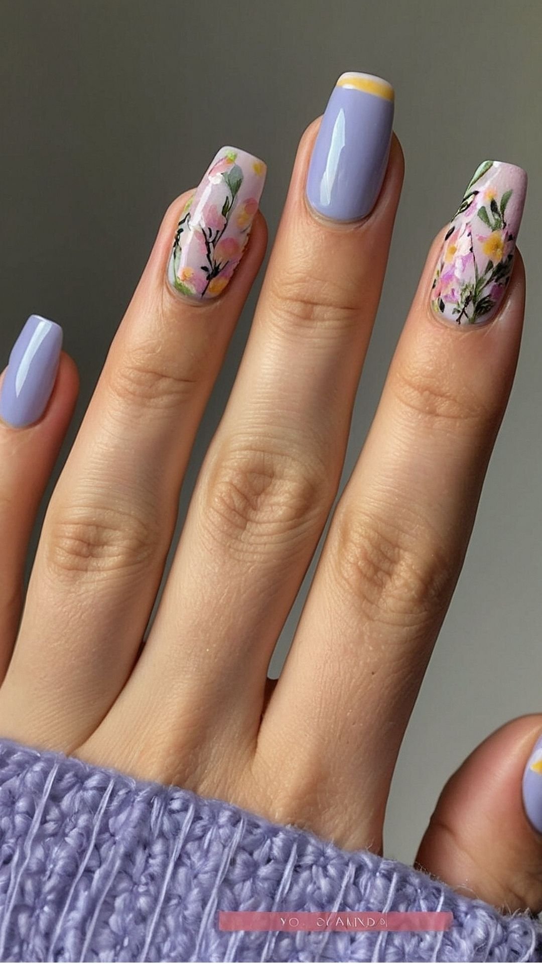 Daisy Dream French Tips